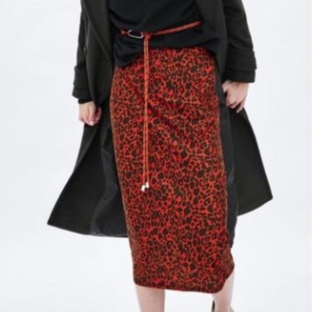 ZARA pull on pencil skirt
